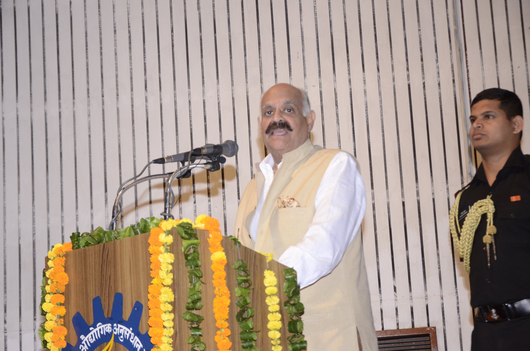 पंजाब के माननीय राज्यपाल एवं चंडीगढ़ (यू.टी.) के प्रशासक श्री वी. पी. बदनौर का सीएसआईआर-आईएमटेक में दौरा